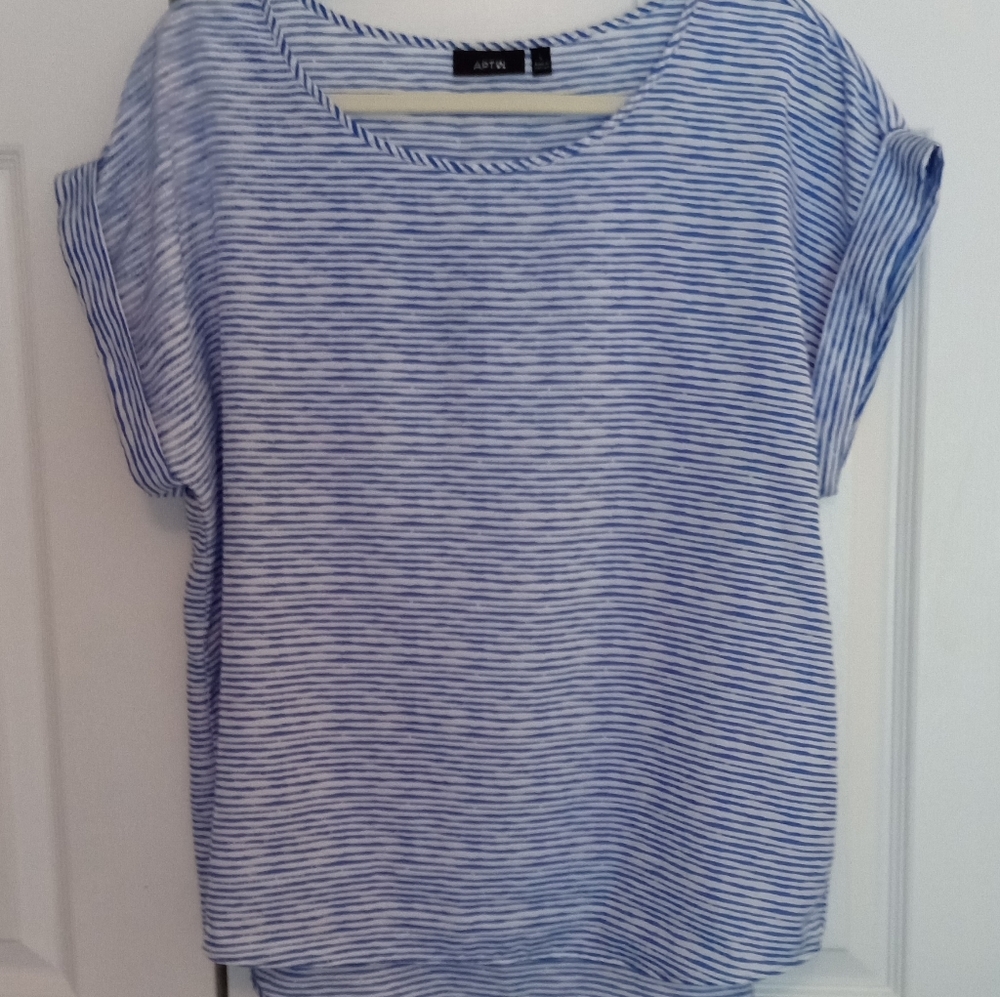 Misses blue striped top